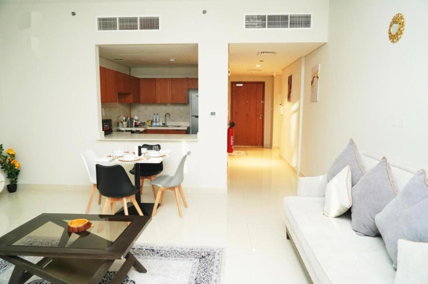 Diamond 2br Luxurious Retreat In Al Reem Apartment *